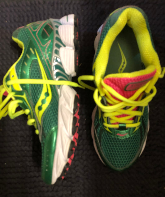 Saucony Tennis Shoes