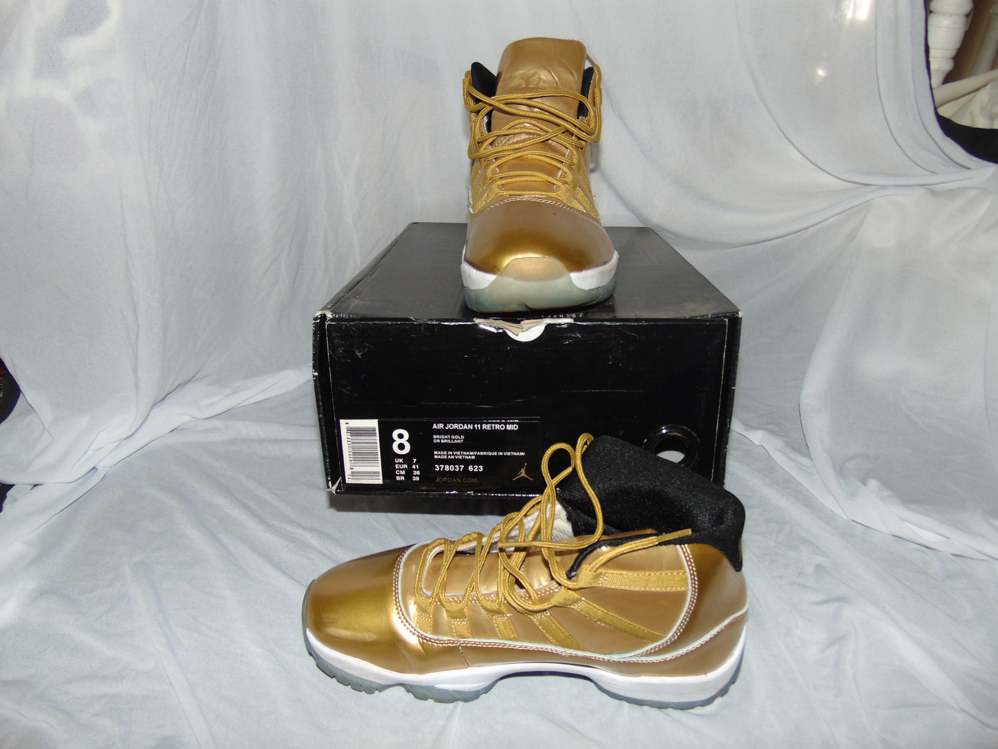 Gold Nike 11